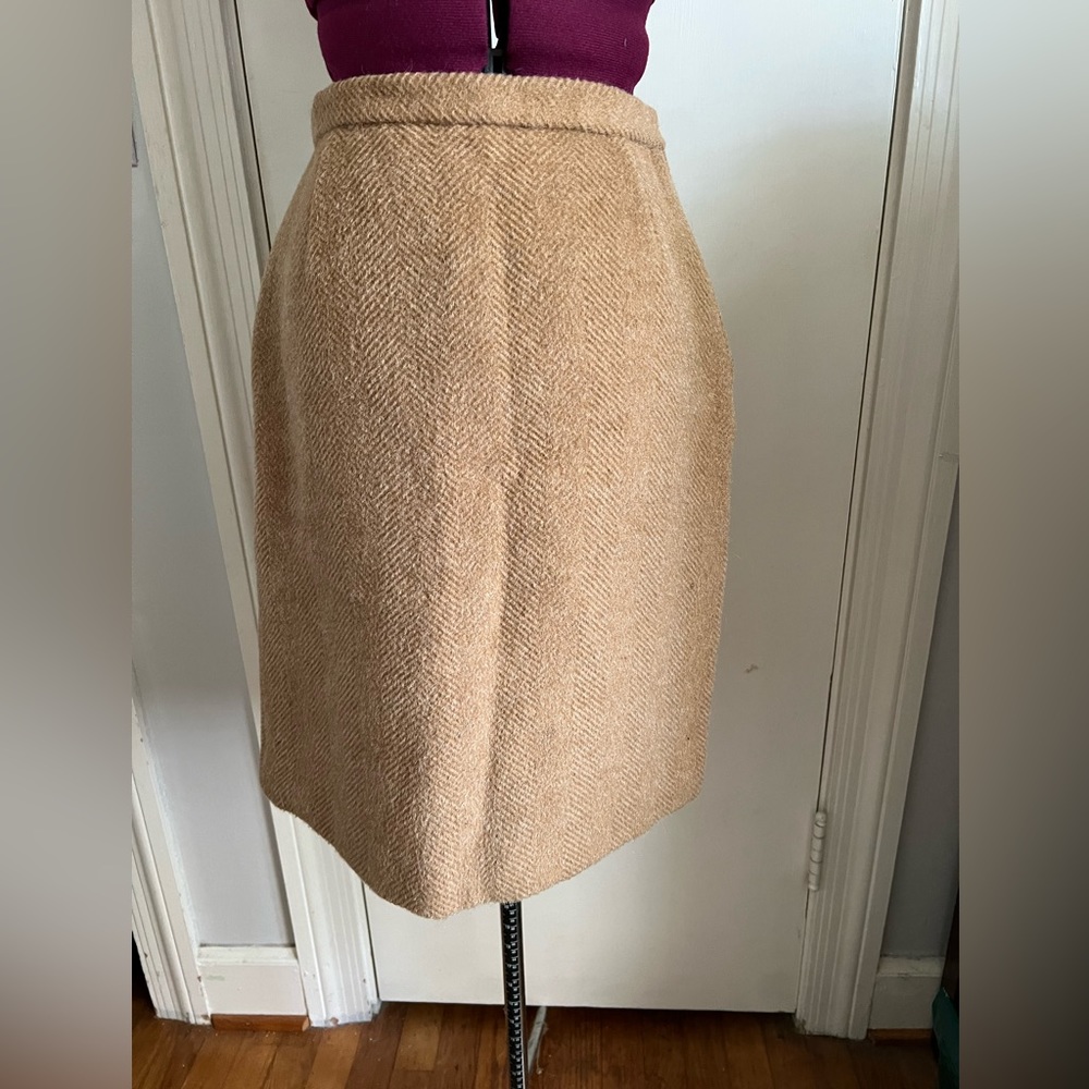 Darling 1960s 100% French wool skirt
